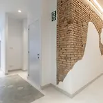 Apt With Antique Floor & Lots Of Sun Light