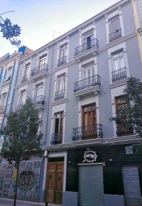 Apartamento Heart Of Trendy Area Of Russafa With Lovely Terrace ! Au Coeur De Ruzafa Avec Belle Terrasse !