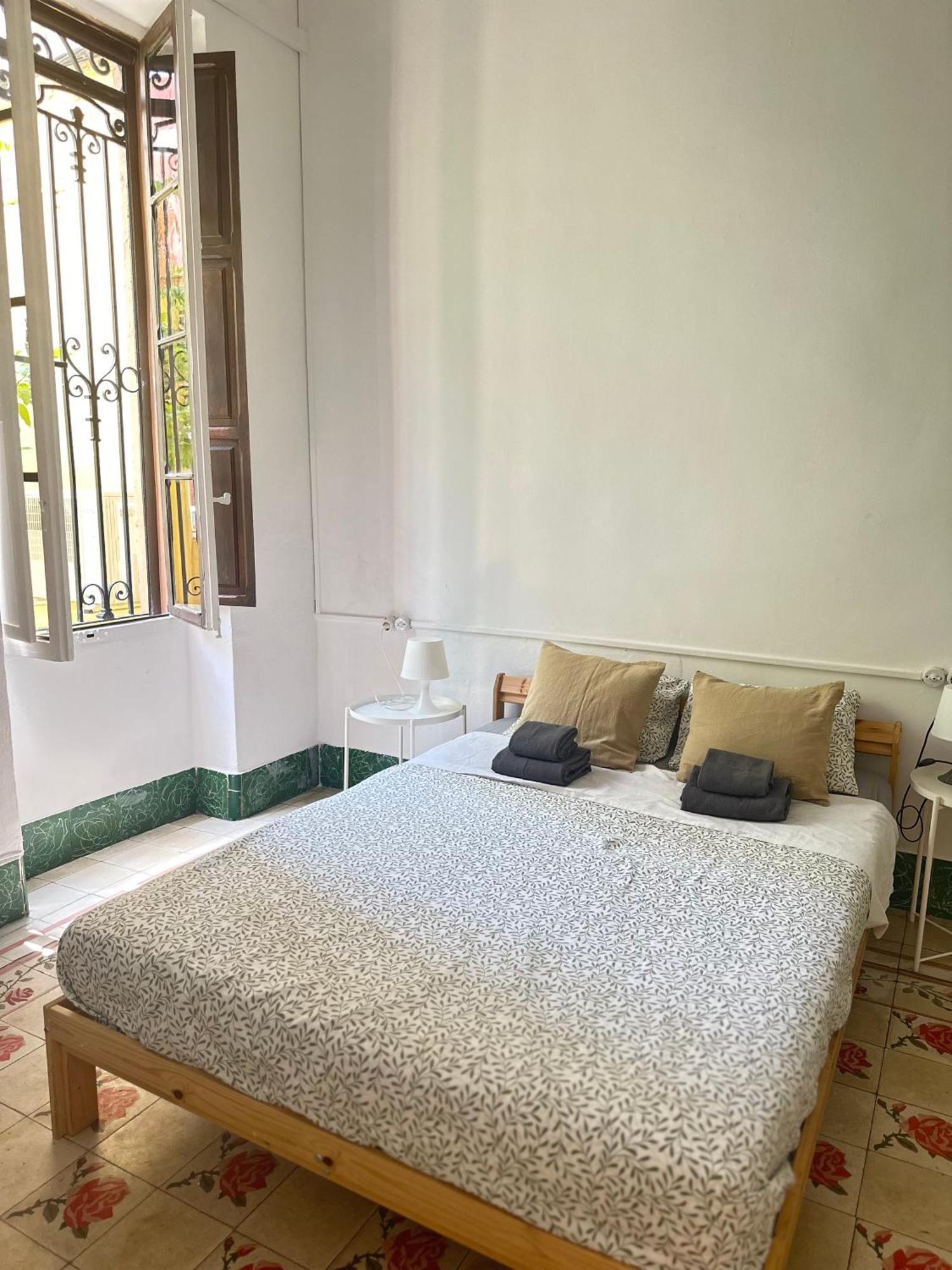 Con Bano Privado 1 Cama De Matrimonio Pensión *
