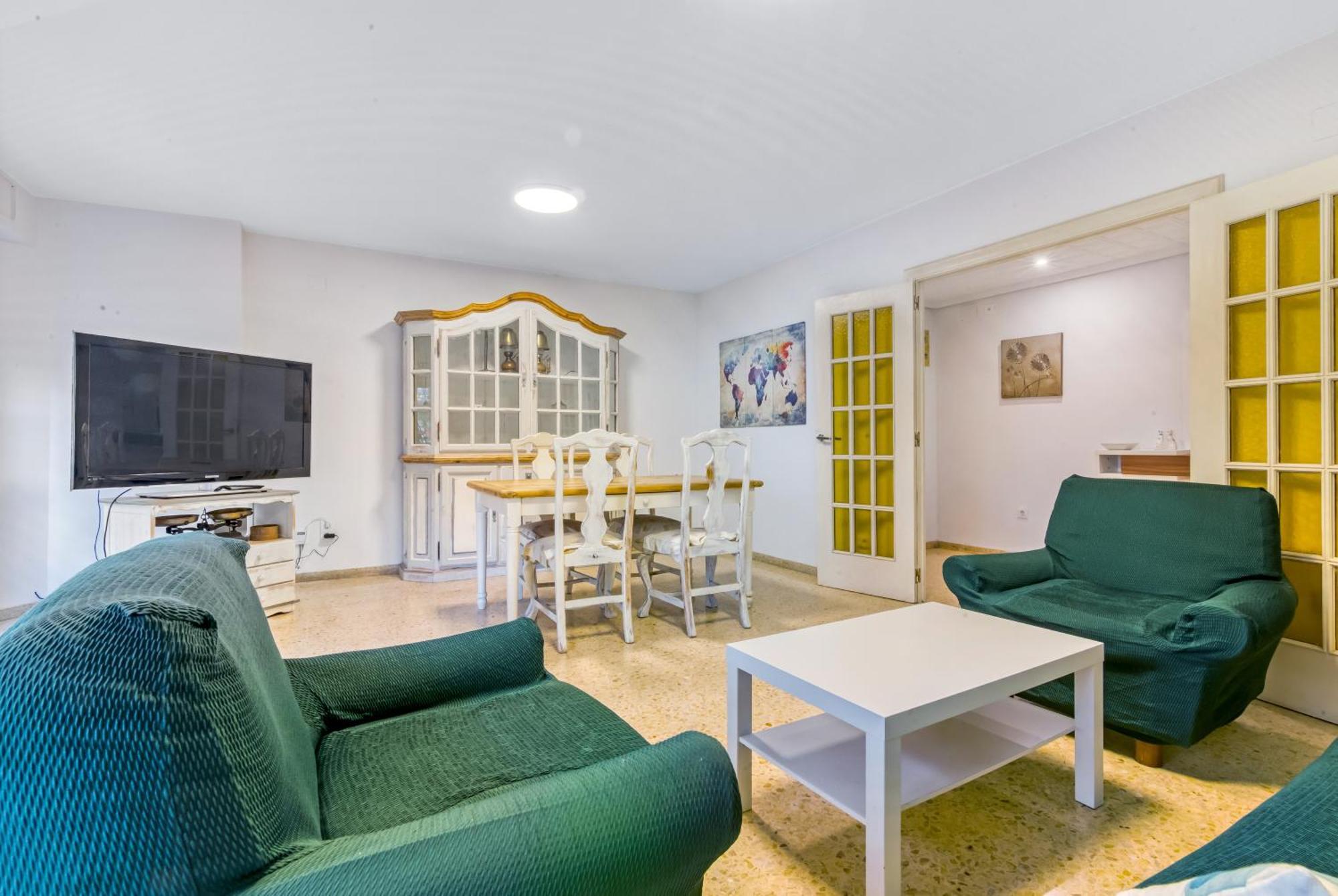 Apartamento Centrally Located Temporary, Very Spacious Pataconabluerentals *