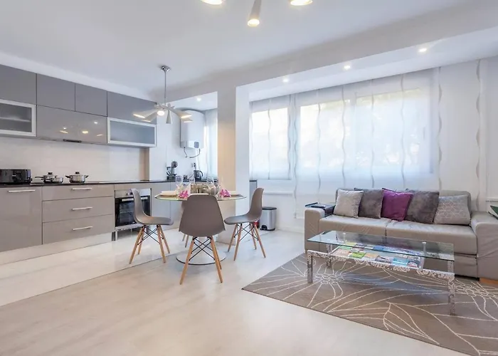 Apartment close to park Marchalenes