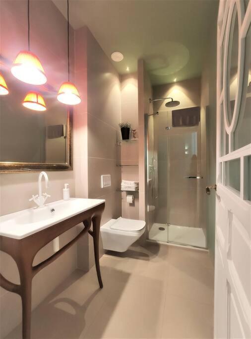 Apartamento De Lujo Frente Al Mercado Colon. Only Adults Valencia