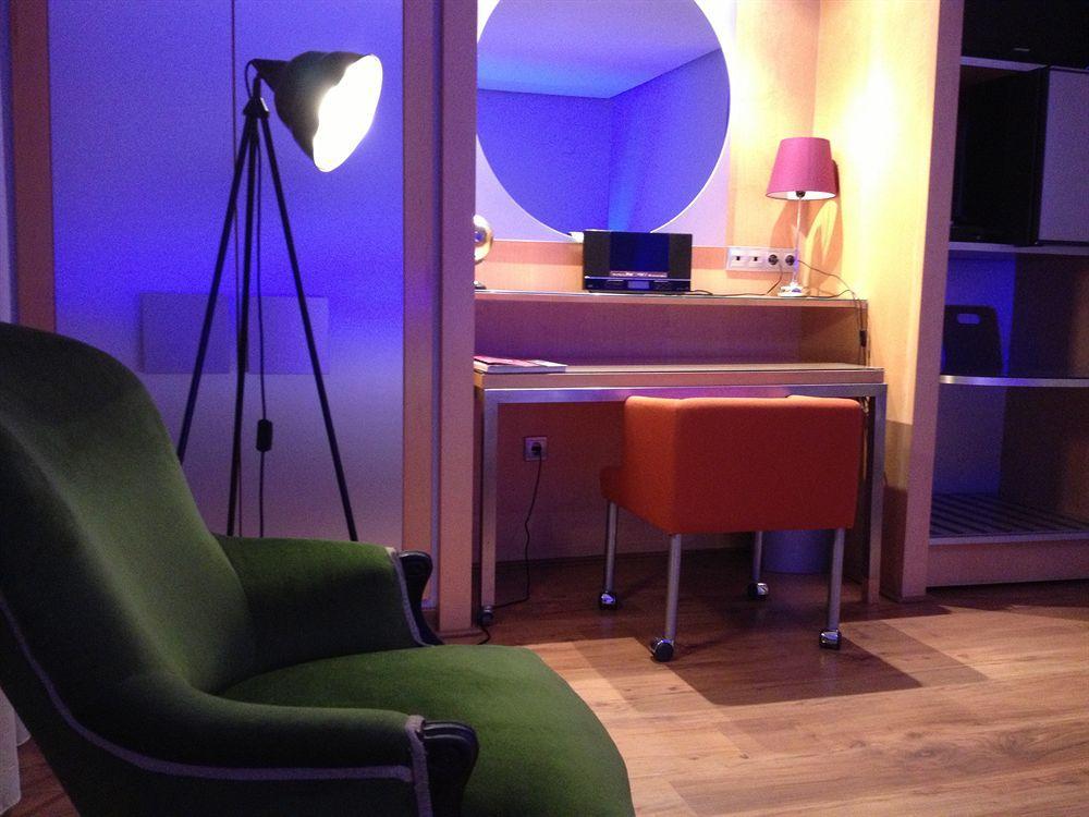 & Co. J. Botanico Boutique