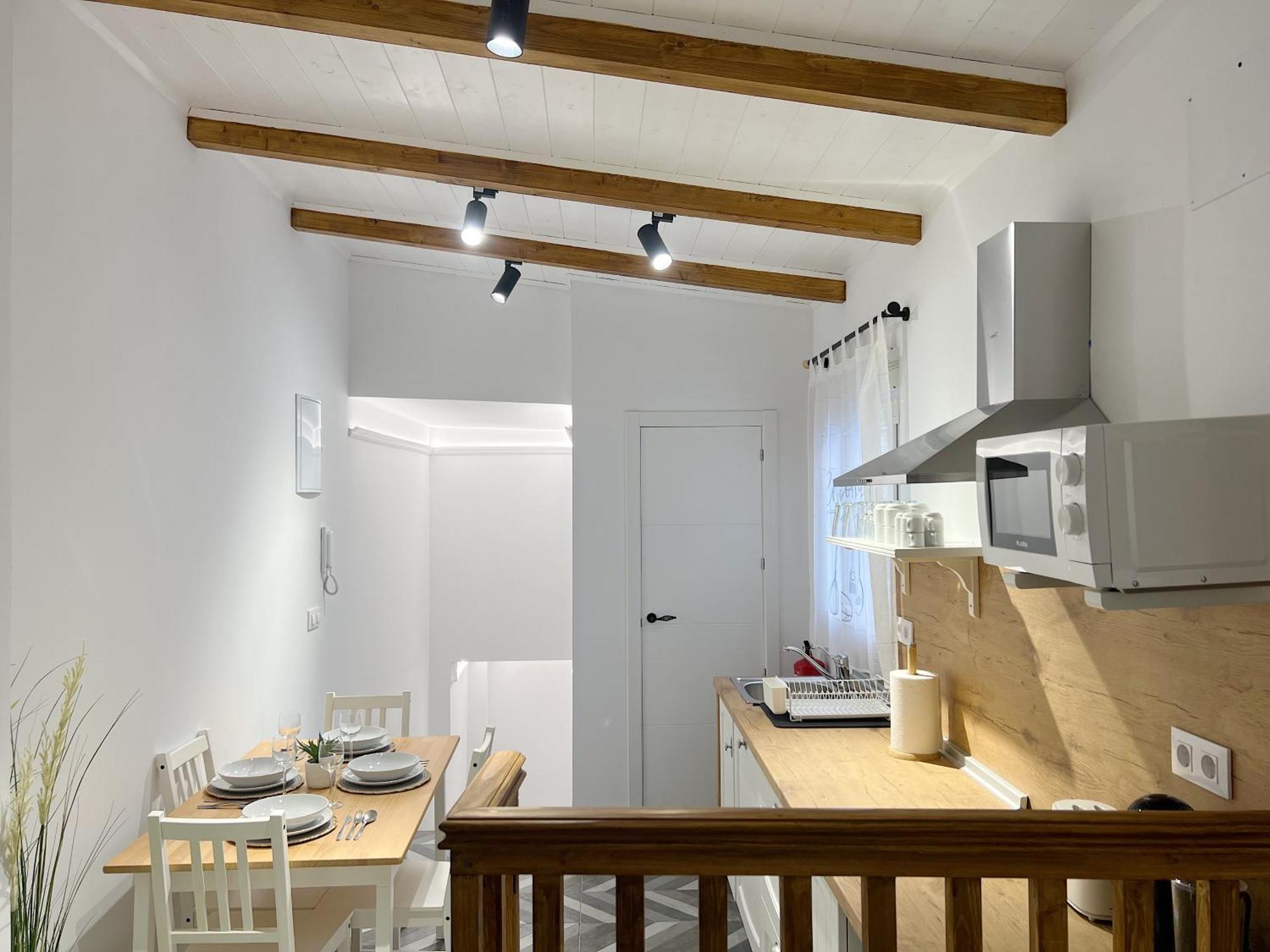 Apartamento Encantador Vigas De Madera