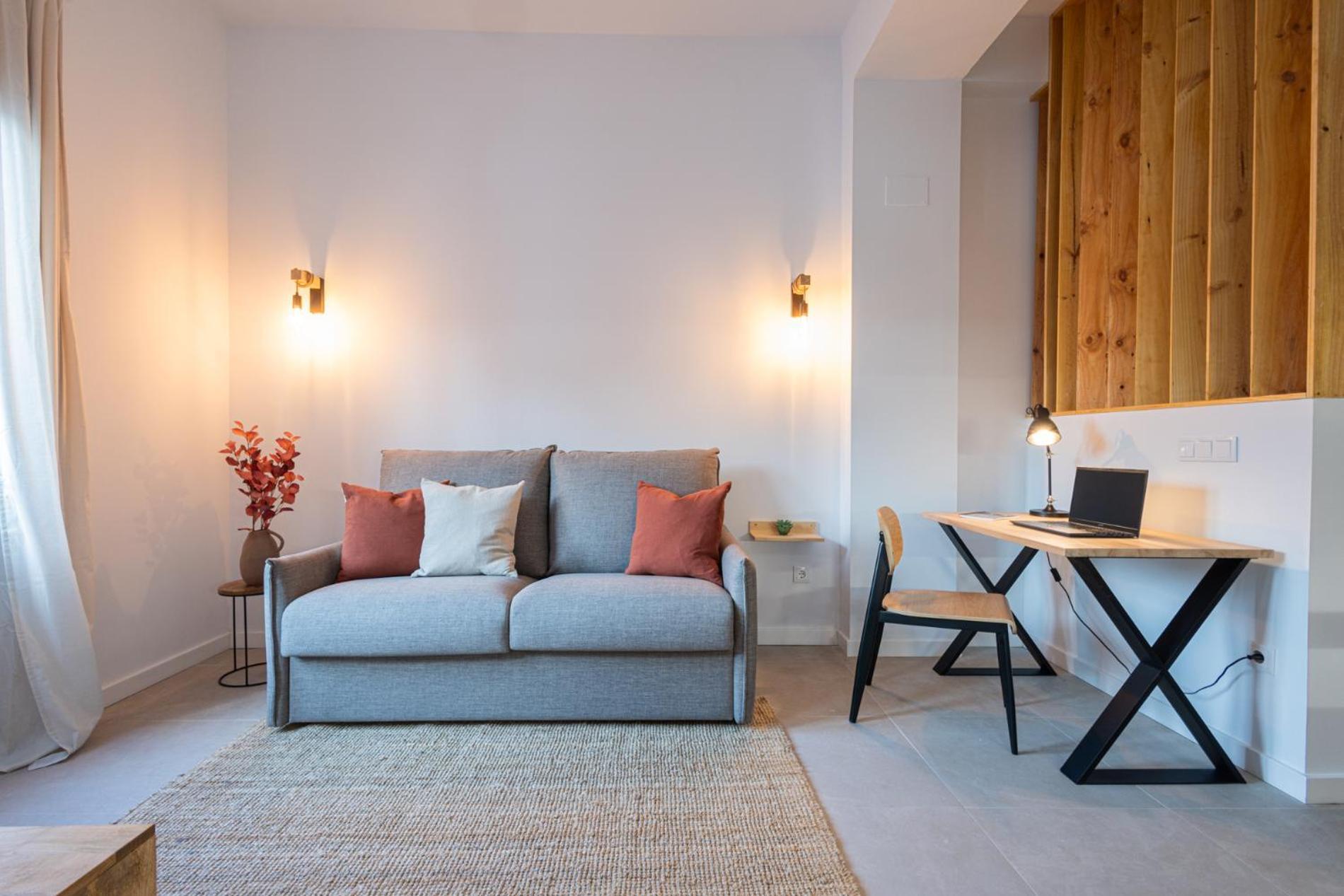 Florit Flats - Traditional Valencia Ceramic Apartments, Bicycles For You! Apartment