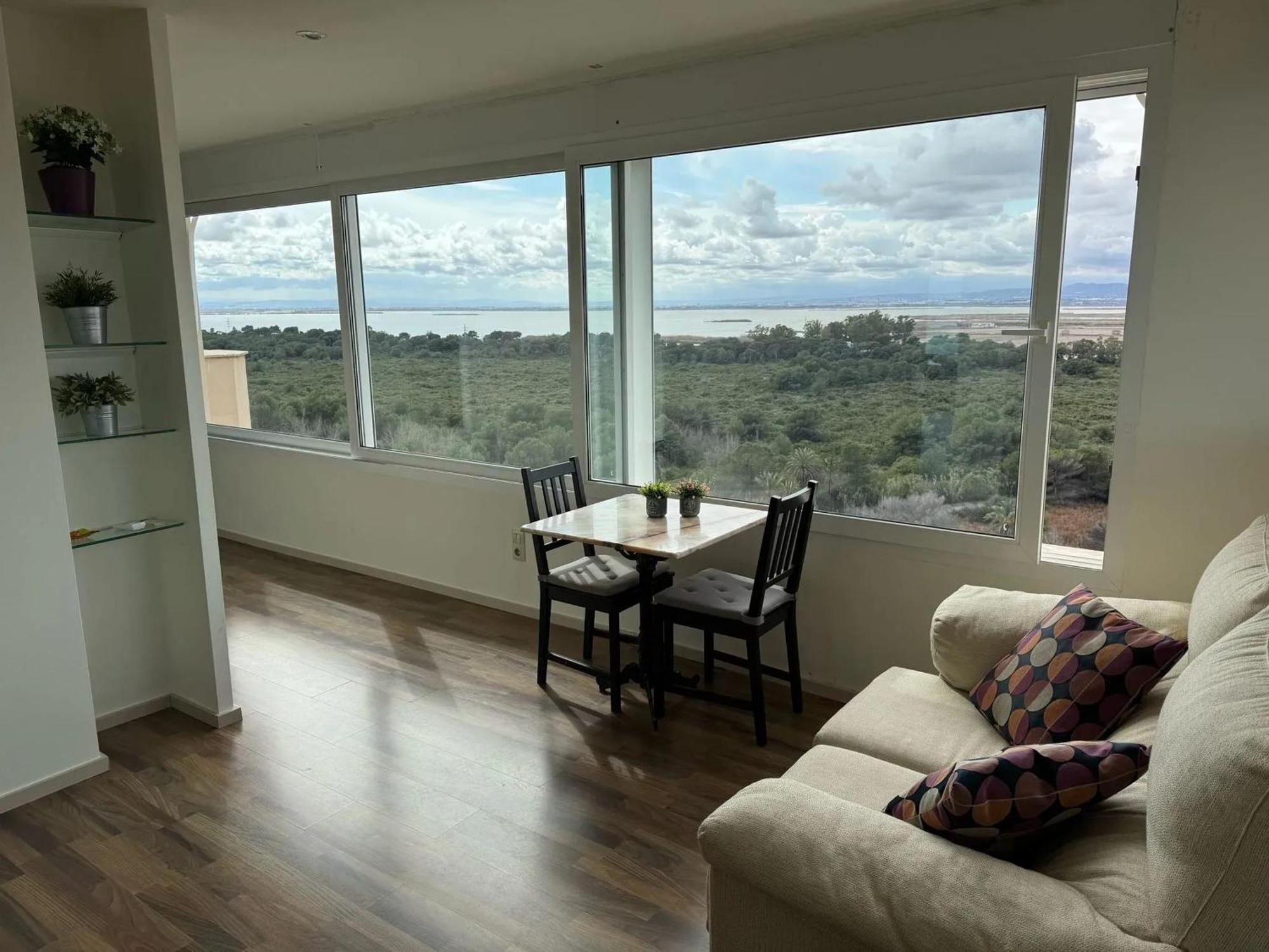 Apartamento Spacious In With Sea View - 160 Sqm
