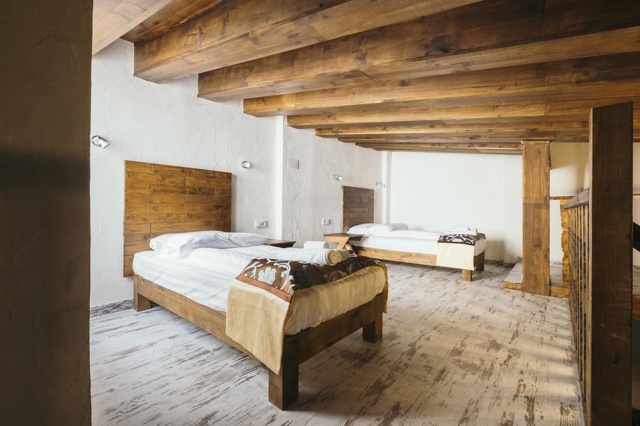 Buho House *