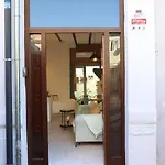 Vintage Loft Apartment Beach, Private Terrace Wifi