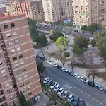 Habitacion Con Cama Individual, Piso Compartido En Avenida Blasco Ibanez