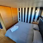 Habitación ático muy luminosa con baño y terraza