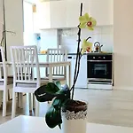 Cozy Modren Apartment On Malvarrosa Beach