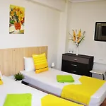 Double Cozy Room. Ruzafa - Perfect Place To Stay