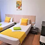 Double Cozy Room. Ruzafa - Perfect Place To Stay