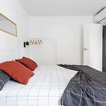 - Spacious Sanctuary In The Heart Of Valencia! -