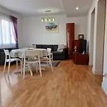 Arenas 3 Apartament