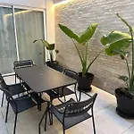 Precioso Apartamento Con Patio. Pyp