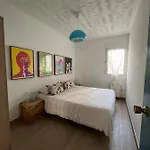 Modernized 3-Bedroom Flat 500M To The Beach