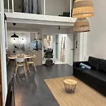 Alex- Duplex Apartment- City
