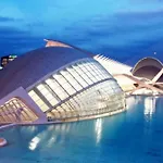 Valencia Las Artes Y Ciencias + Garaje + Netflix