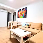 Exclusive Guest Room Experience In Cozy & Modern Apartment - No Other Guests