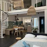 Alex- Duplex Apartment- City