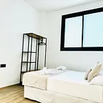 Avakian Valencia Centro