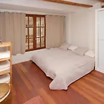 Beds & Breaks Ravel I