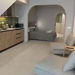 Renovado Estudio Privado En La Playa