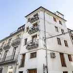 Bajo En El Centro