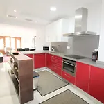 Precioso apartamento al lado de las Torres de Serrano