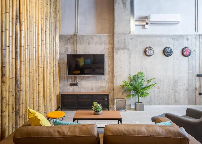 LOFT INDUSTRIAL junto Palacio de Congresos