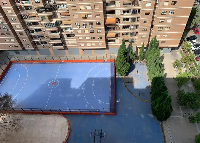 Habitacion Con Cama Individual, Piso Compartido En Avenida Blasco Ibanez