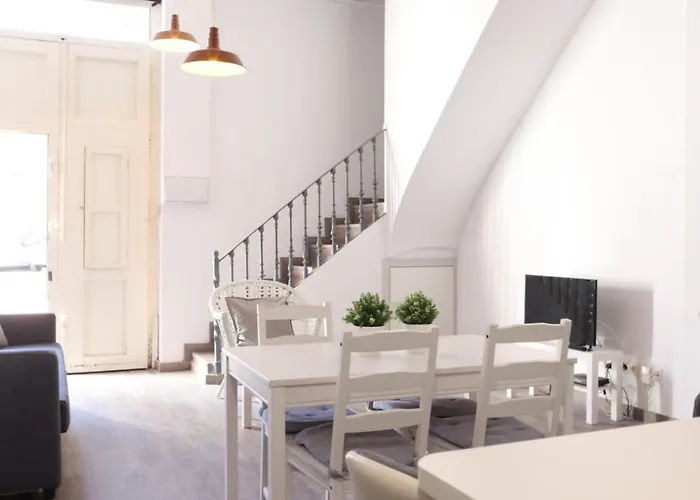 The Malvarrosa Apartment