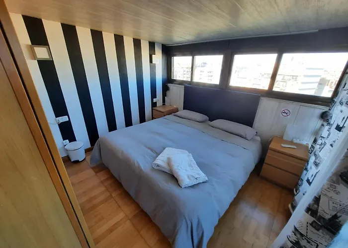 Habitación ático muy luminosa con baño y terraza