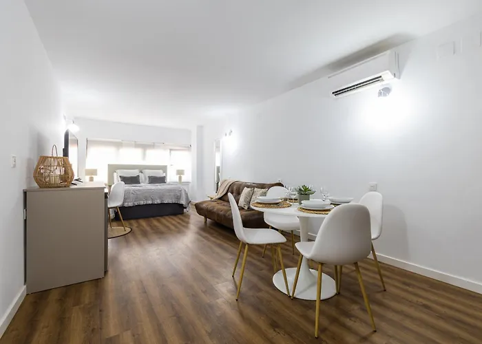 Florit Flats - The Apolo Studio