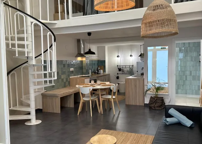 Alex- Duplex Apartment- City