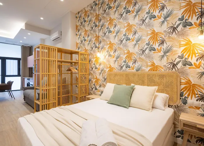 Florit Flats - The Trafalgar Apartments
