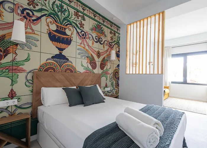 Florit Flats - Traditional Valencia Ceramic Apartments, Bicycles For You!