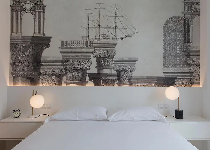 Florit Flats - Chic And Central In A Lively But Quiet Area All Walking Distance