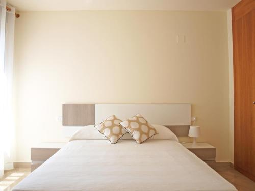 Apartup Yellow Opera View *