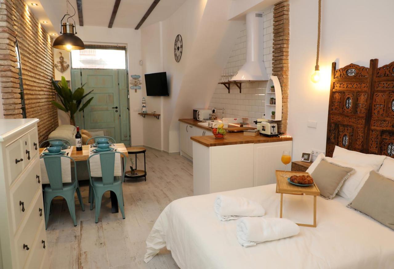 Vintage Loft Beach, Private Terrace Wifi Apartment