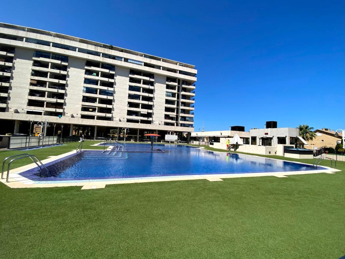 M & B Valencia