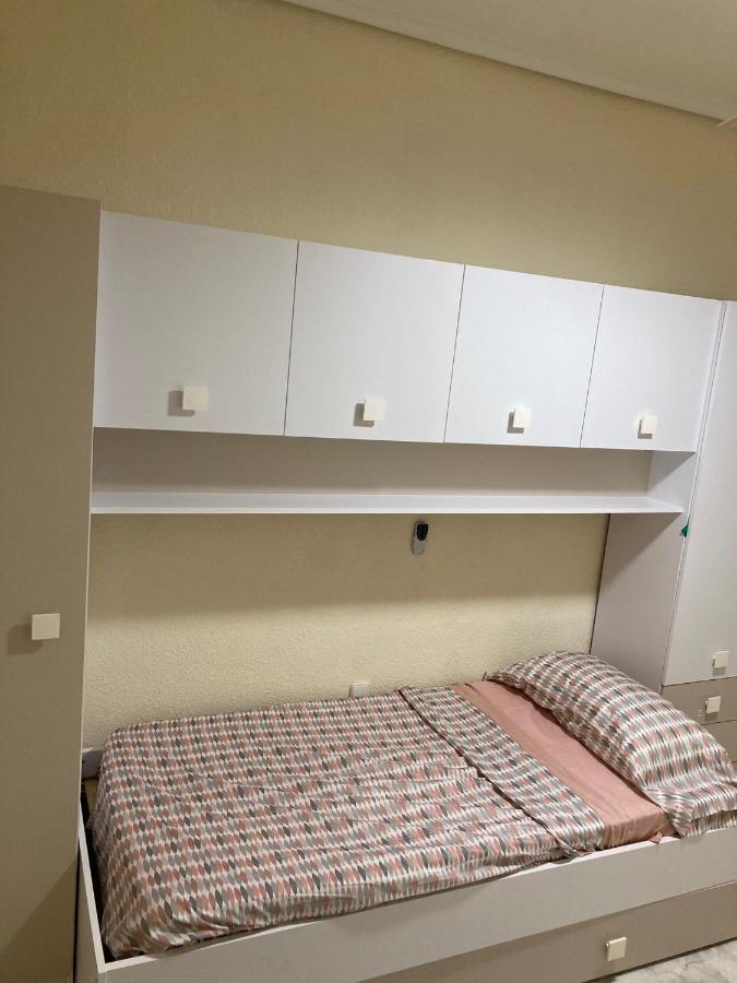Apartamento A 100 Metros De La Playa Malvarrosa *