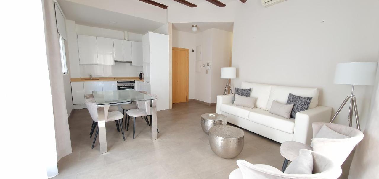 Md Balmes Market * Valencia