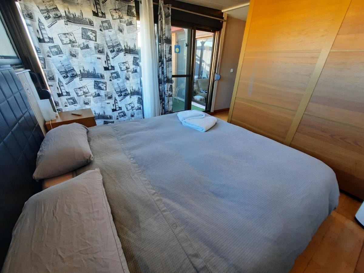 Habitación ático Muy Luminosa Con Baño Y Terraza *
