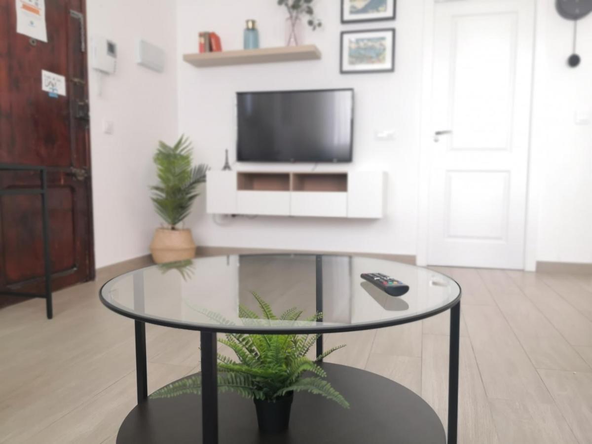 Apartamento Lovely Modern Flat Center
