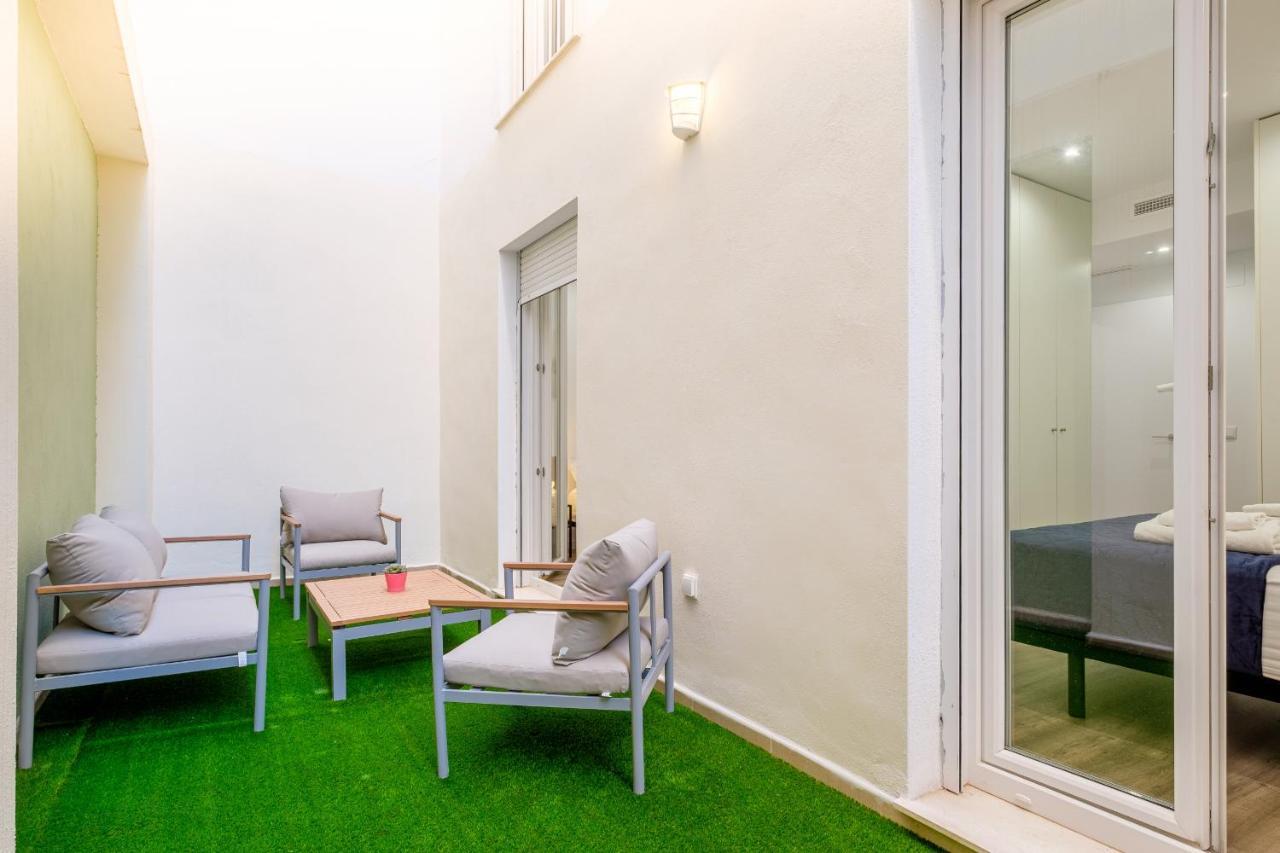Apartment With Open-air Space