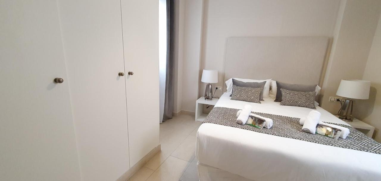Apartment Balmes Market Mid-term *