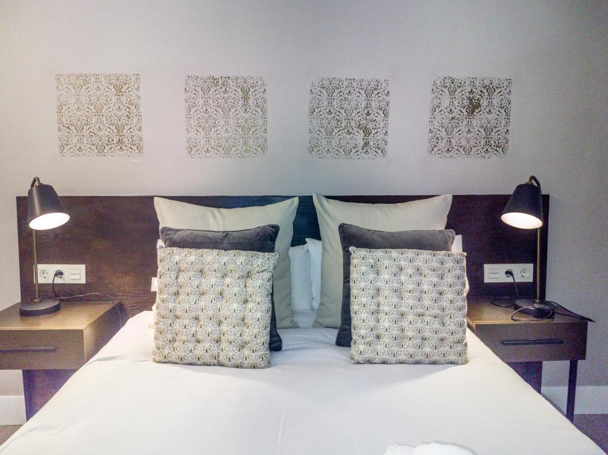 Apartment Hall Market