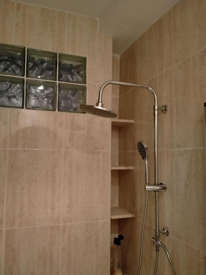 El Pisito Escondido Habitación en casa particular *